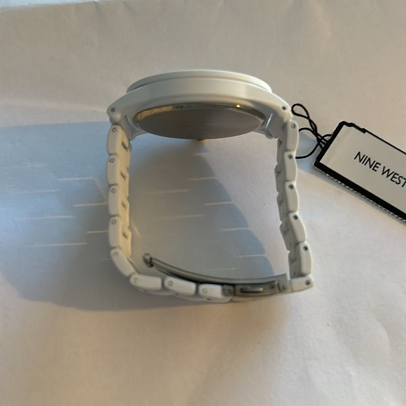 NINE WEST Women's Quartz Matte White Alloy Link Bracelet Watch, 42mm - Picture 2 of 5